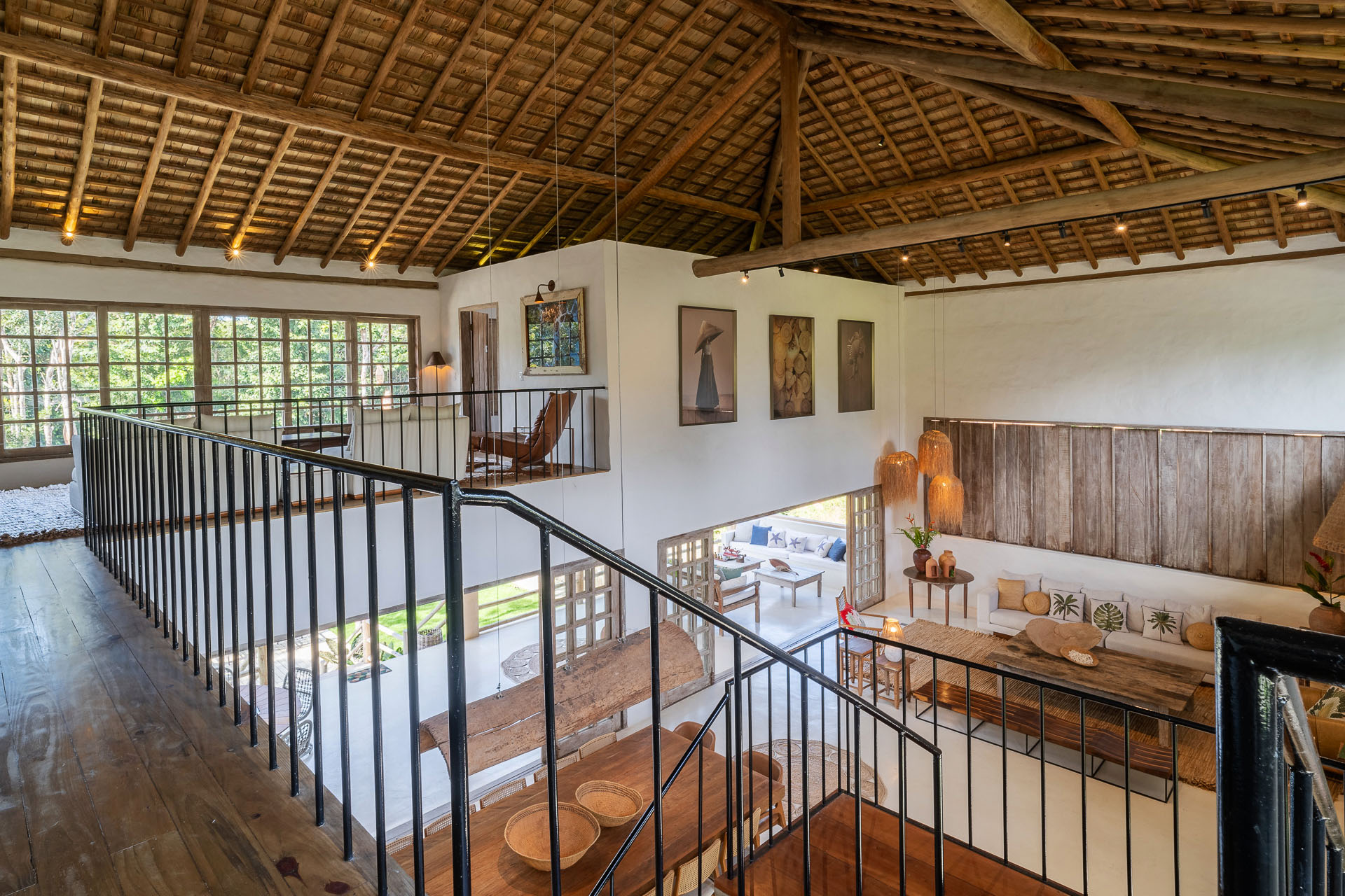 CONSTRUIMOS SONHOS DE</BR>ALTO PADRÃO EM TRANCOSO